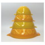 1960s PYREX DAISEY 4 PIECE CINDERELLA BOWLS