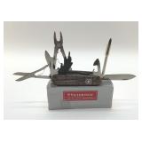 VICTORINOX MULTI-TOOL CHAMP POCKET KNIFT