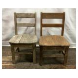 PAIR OF VINTAGE CHILDRENï¿½S SCHOOL CHAIRS