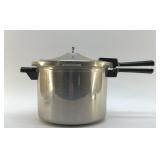 PRESTO  PRESSURE COOKER