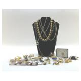 CUSTUME JEWELRY ASSORTMENT
