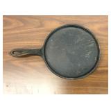 Antique GATEMARKED cast-iron griddle 8.5"