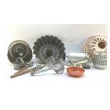 VINTAGE KITCHENWARE, BUNDT PANS