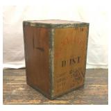 VTG WOODEN TEA CRATE SIDE TABLE
