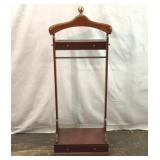 GENTLEMANS VALET 17x46