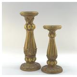 PAIR OF GOLD CANDLESTICKS WITH SCROLLS