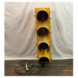 VTG YELLOW METAL LFE TRAFFIC LIGHT