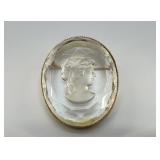 1950S REGENCY INTAGLIO CAMEO BROOCH, GLASS