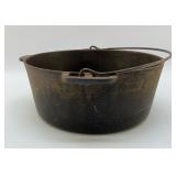 ANTIQUE CAST-IRON DUTCH OVEN