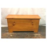 VTG SOLID PINE CHEST