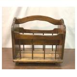 VTG SOLID WOOD MAGAZINE RACK
