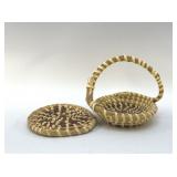 SMALL SWEETGRASS BASKET AND TRIVET