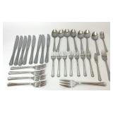 30 PIECE TOWLE STAINLESS STEEL SILVERWARE SET