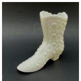 1970S FENTON MILK GLASS DAISY & BUTTON BOOT