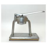 VTG CAST ALUMINUM MANUAL LEVER PRESS JUICER