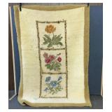 HAND HOOKED FLORAL RUG