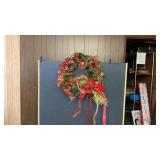 LG DECORATED CHRISTMAS WREATH 28 "