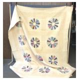1930S DRESDEN PLATE QUILT, SIGNED