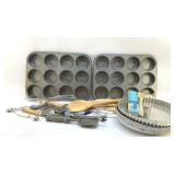 ASSORTED KITCHENWARE