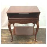 END TABLE WITH SLIDE OUT TRAY