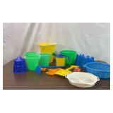 ASSORTED KIDS BEACH SAND CASTLE TOYS SHOVELS