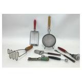 ASSORTED COLLECTION VTG KITCHEN UTENSILS
