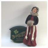BEYERS CAROLER AND SIGN 13'