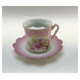 ANTIQUE MUSTACHE CUP CABBAGE ROSES