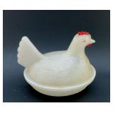 VTG INDIANA GLASS HEN ON A NEST