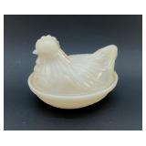 VTG HAZEL ATLAS MILK GLASS HEN ON A NEST