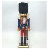 TRADITIONAL STYLE WOODEN SOLDIER NUTCRACKER