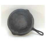 ANTIQUE SKILLET CAST-IRON 9.5"