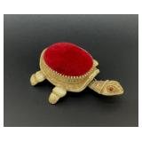 TURTLE PIN CUSHION WITH MOTION HEAD