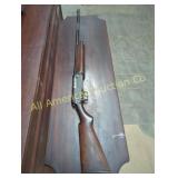 ANTIQUE WINCHESTER 1911 SEMI-AUTO SHOTGUN