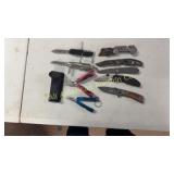 Mixed lot of pocket knives and multi tools