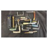 Mixed lot of knives & promo items, various