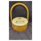 Vintage 'Beehive' Lucite purse, 7' x 5' x 10'
