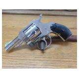 H&R MODEL 732  32 S&W REVOLVER