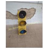 VINTAGE TRAFFIC STOP LIGHT