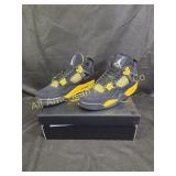 NIKE AIR JORDAN 4 RETRO THUNDER