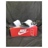 NIKE OFFCOURT YANKEES SLIDES