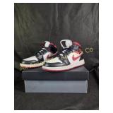 NIKE AIR JORDAN 1 MID SNEAKERS