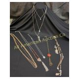 7 PCS OF BOHO NECKLACES & BRACELET JEWELRY LOT