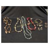 ESTATE JEWELRY LOT WITH A VARIETY OF NICE PIECES