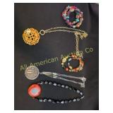 ESTATE JEWELRY LOT WITH A VARIETY OF NICE PIECES