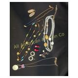 ESTATE JEWELRY LOT WITH A VARIETY OF NICE PIECES