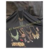 ESTATE JEWELRY LOT OF ASSORTED STATEMRNT NECKLACES