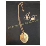 RLM GLD MEDALLION NECKLACE & TWO TONE EARRINGS