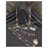ESTATE JEWELRY LOT WITH A VARIETY OF NICE PIECES