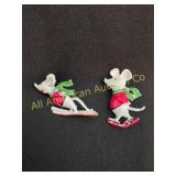 A PAIR OF VINTAGE CHRISTMAS MOUSE BROCHES